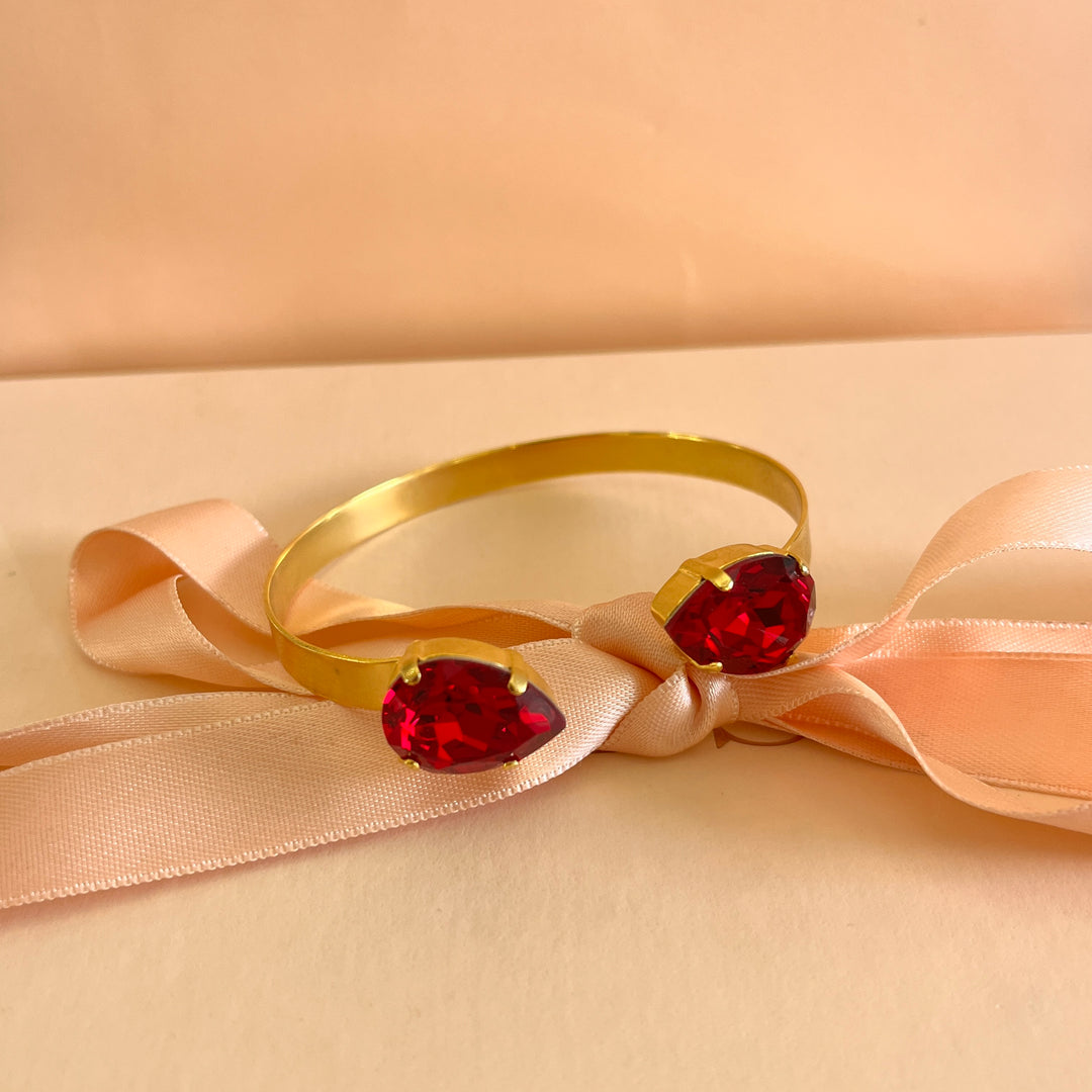 Red teardrop Swarovski crystals bangle