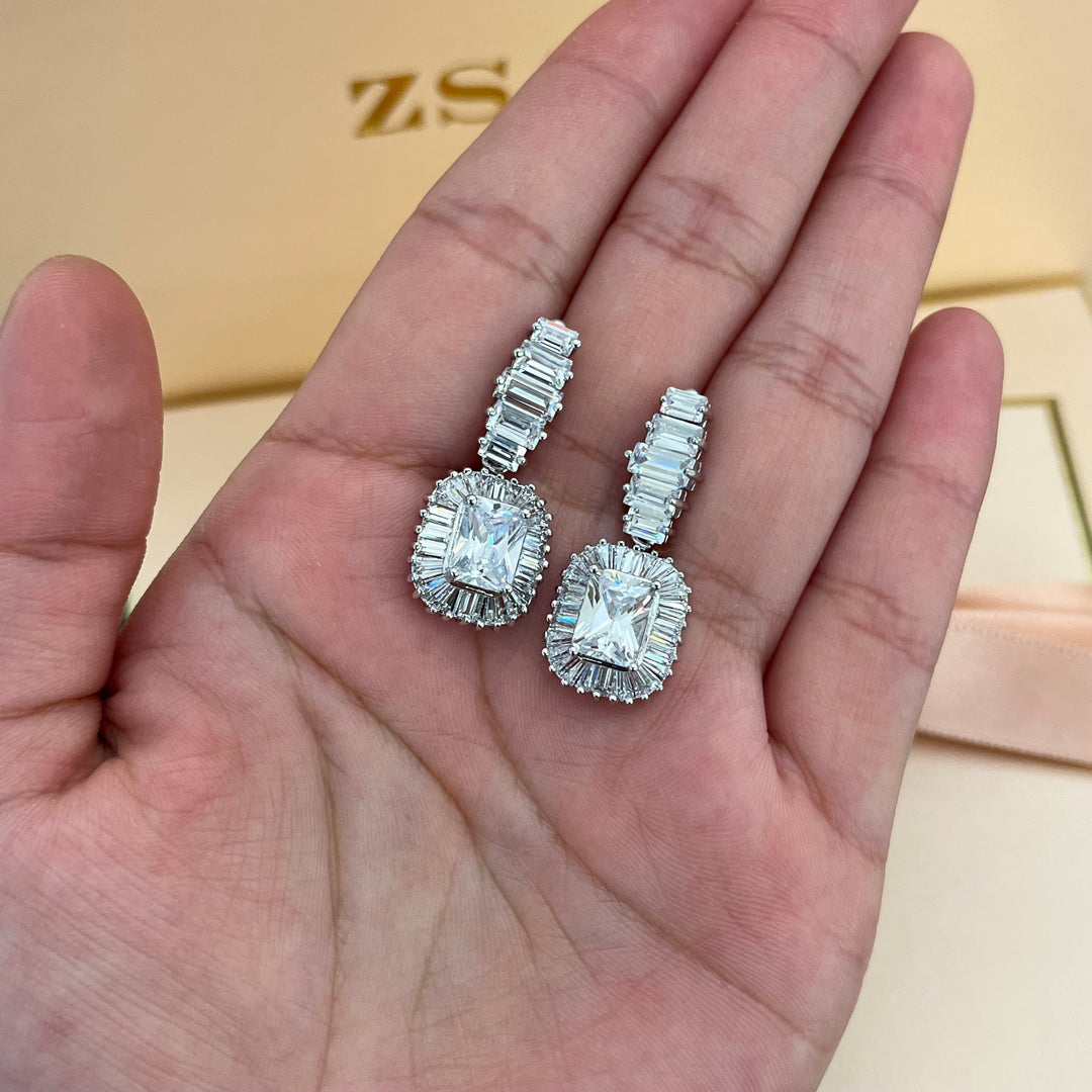 Silver zircone square earrings