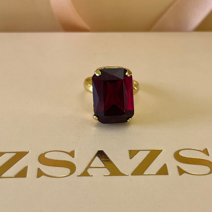 Dark red preciosa Crystals set