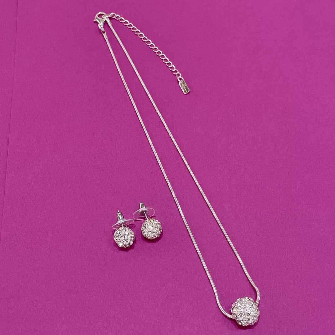 Pendant set
