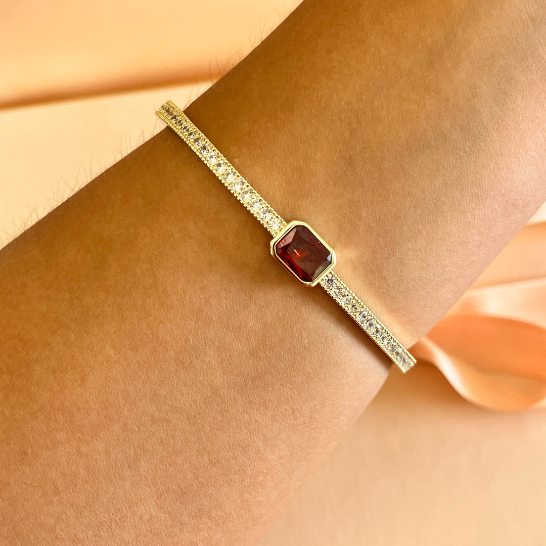Dark red zircone bangle