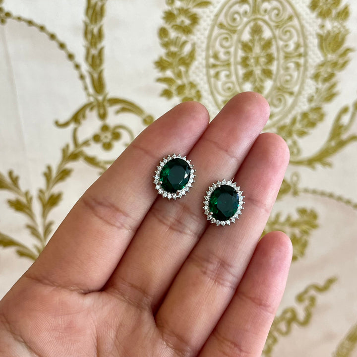 Dark green oval zircone set
