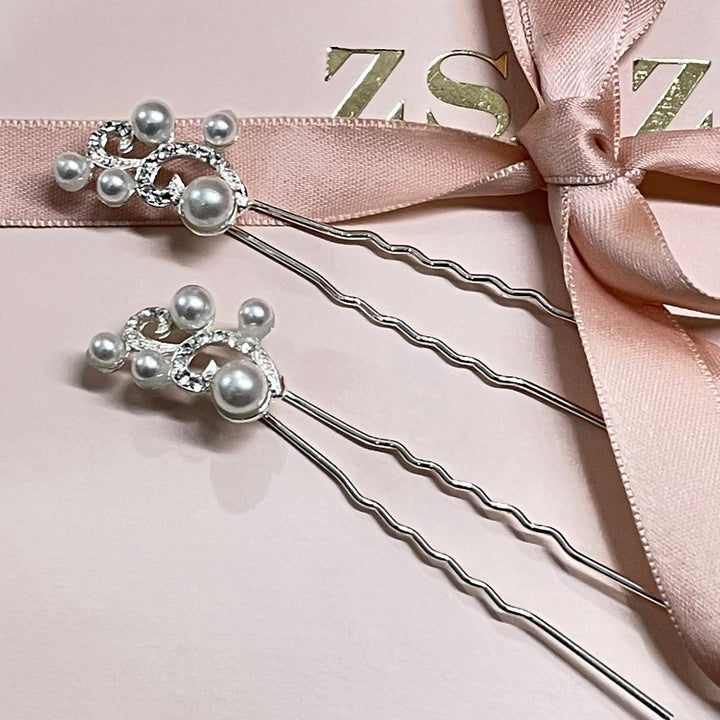 Set of 2 pearl hair pins