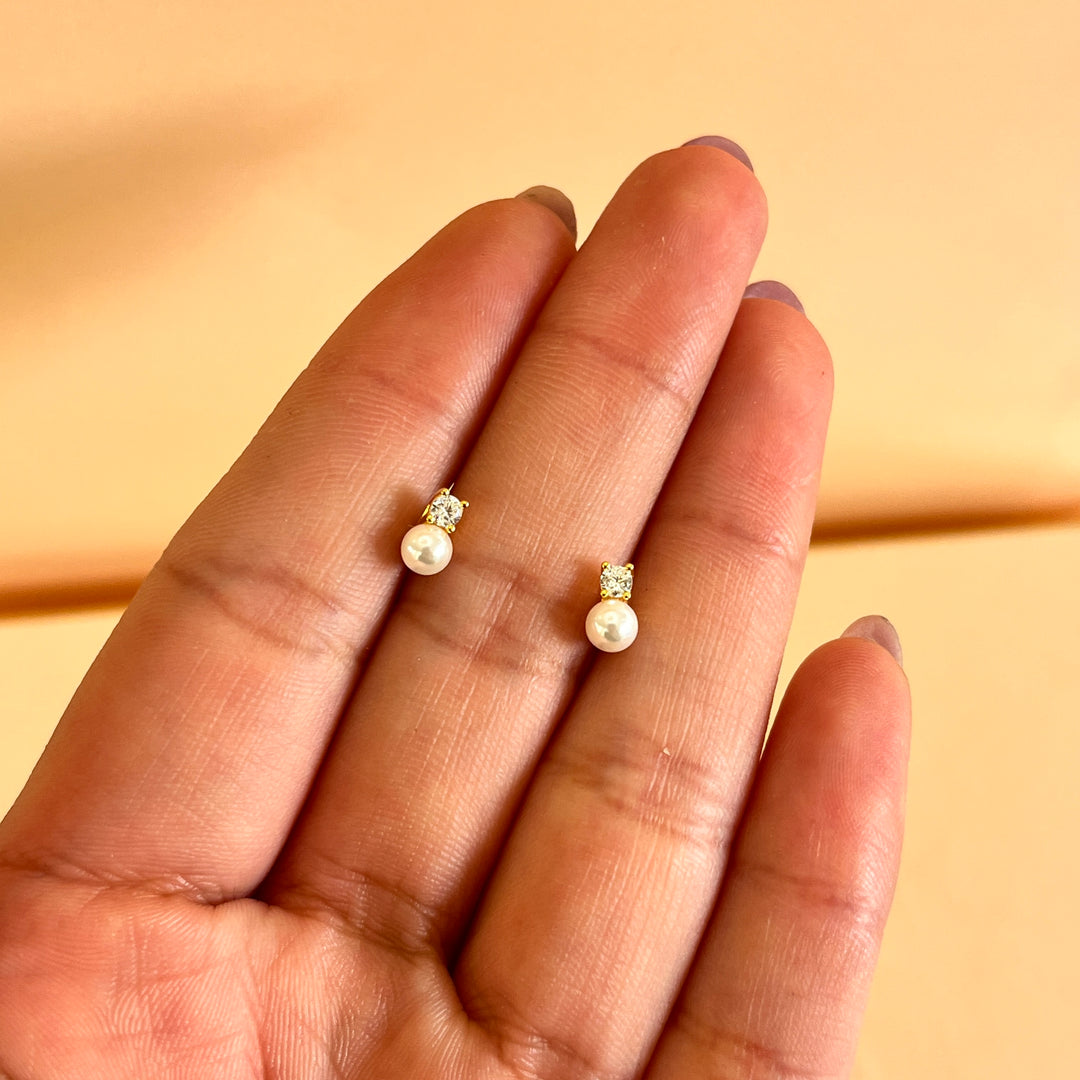 Pearl and zircone Sterling silver earrings