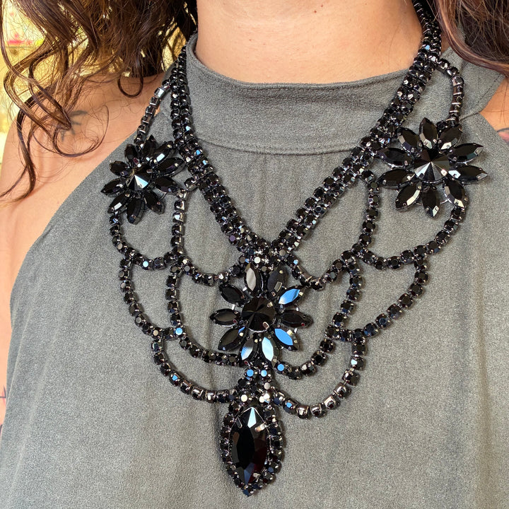 Statement Chunky all black necklace