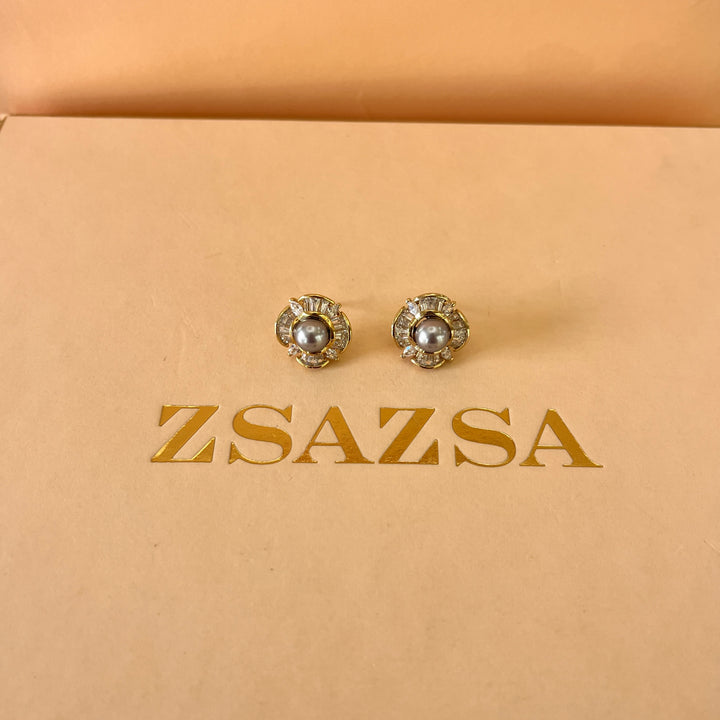 Grey pearls and baguette zircone set