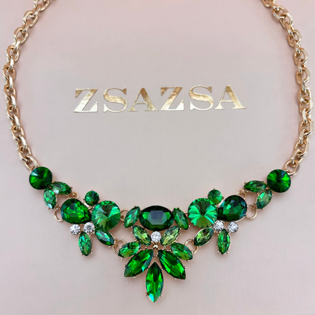 Elegant green necklace