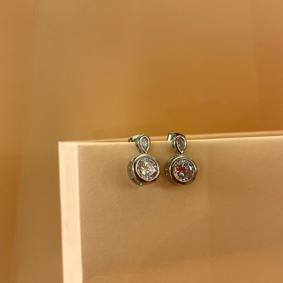 Silver zircone studs