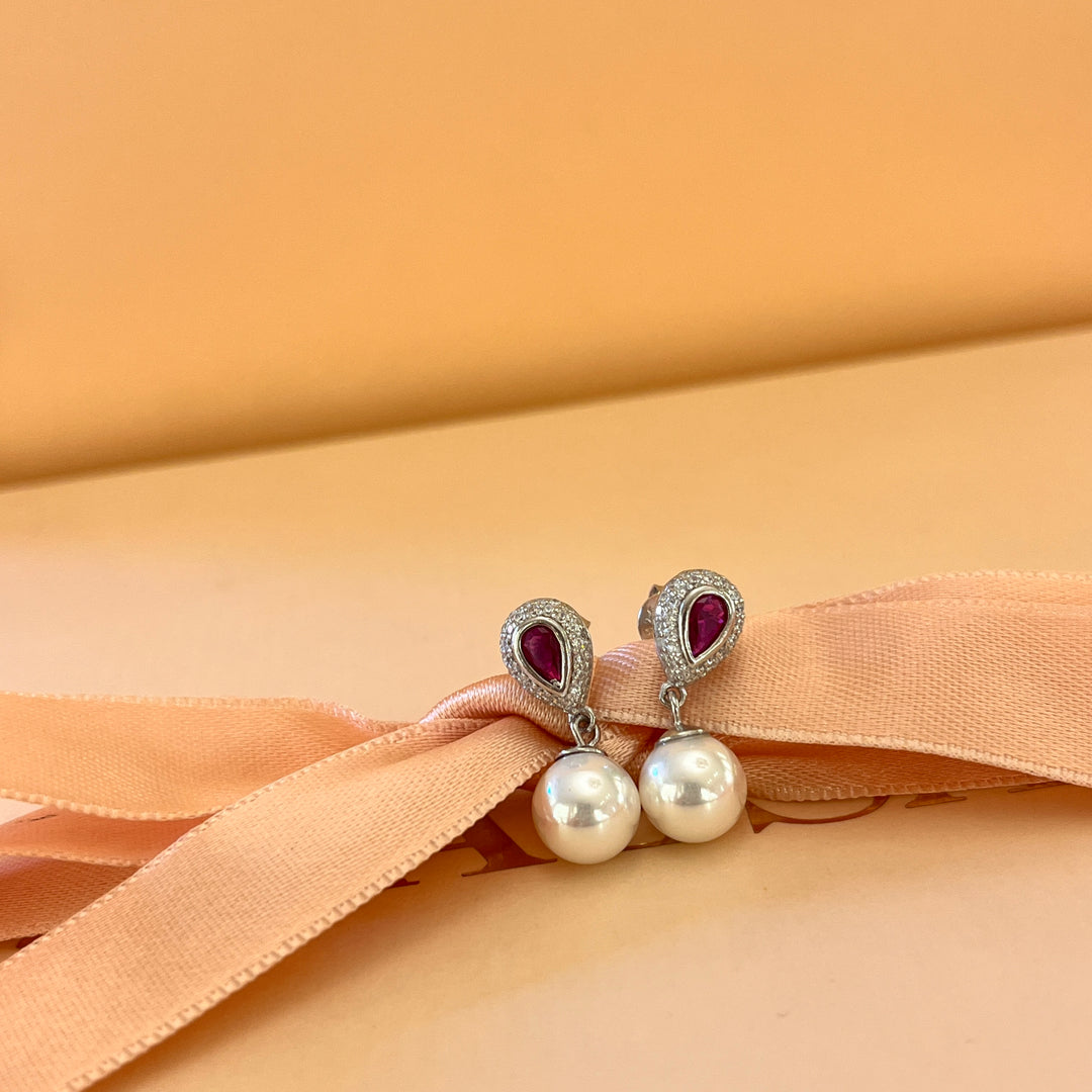 Fuchsia zircone and pearls earrings