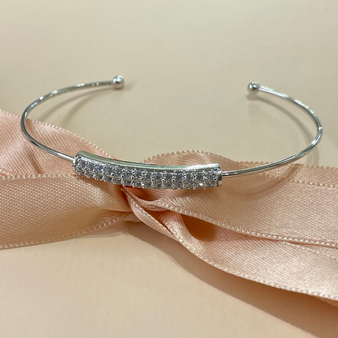 Dainty bangle