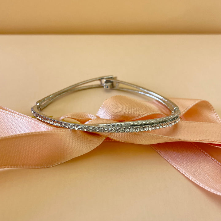 Dainty bangle
