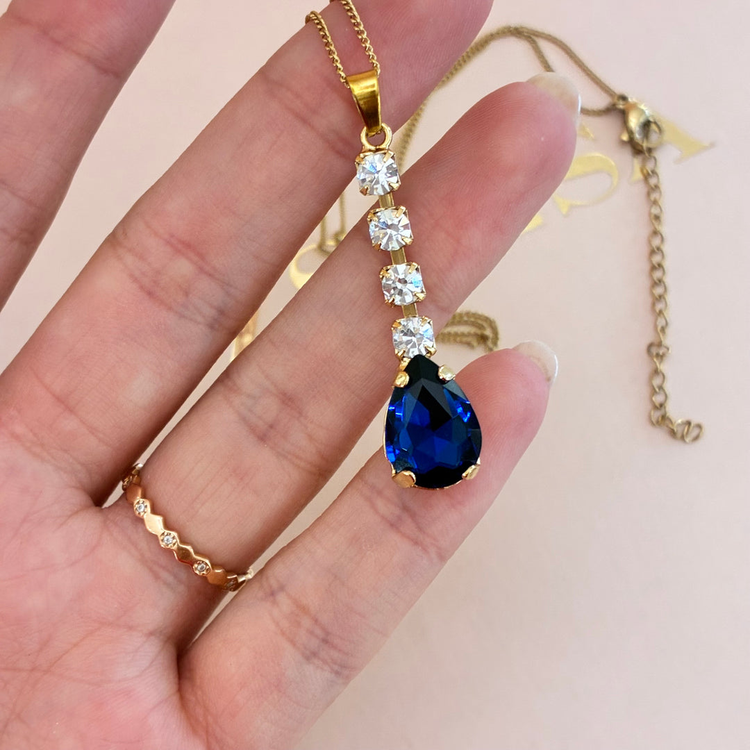 Navy blue teardrop Preciosa crystals set