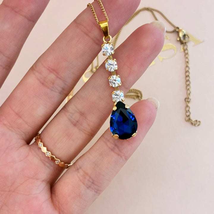 Navy blue teardrop Preciosa crystals set