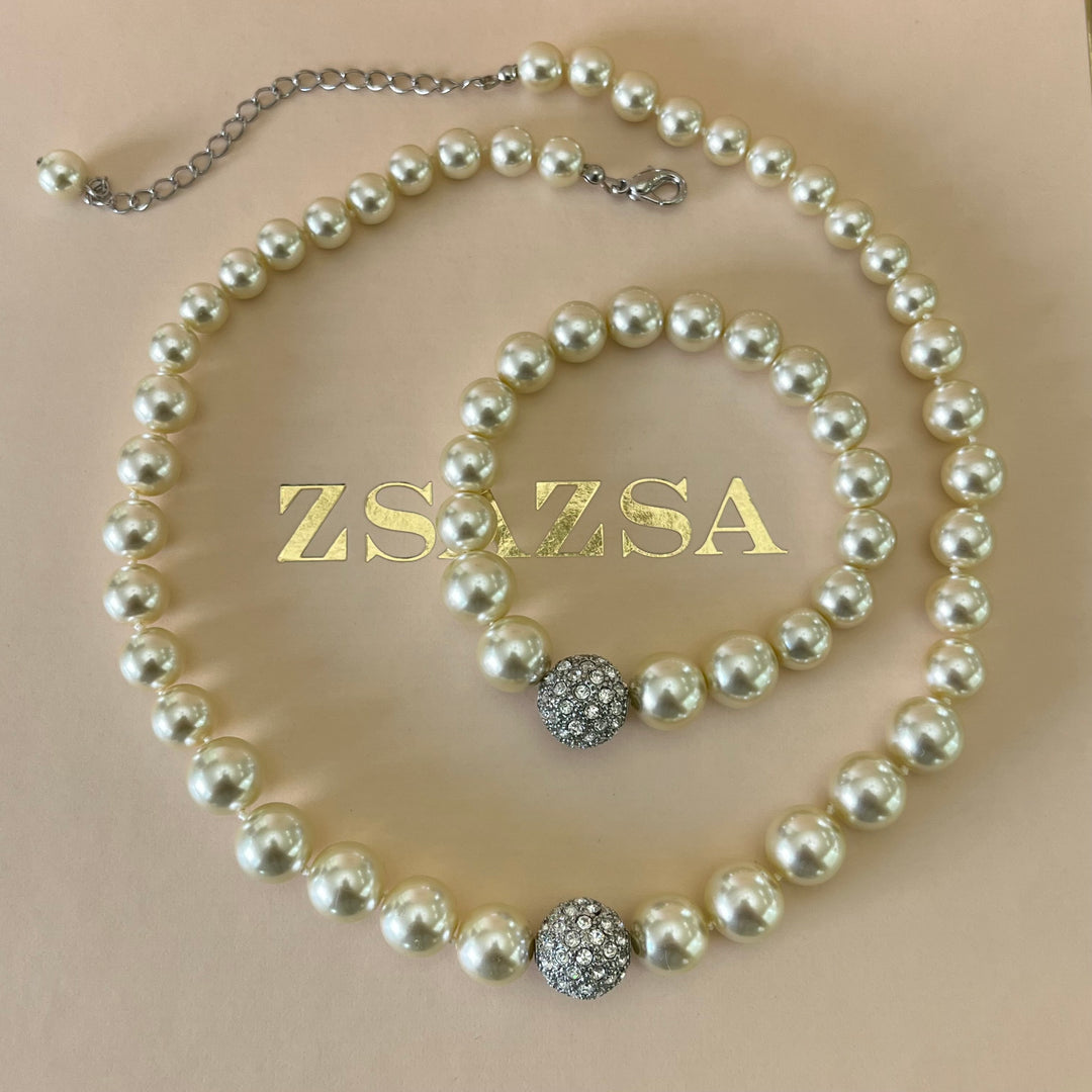 Cream pearls set