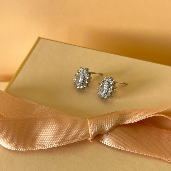 Flower zircone studs