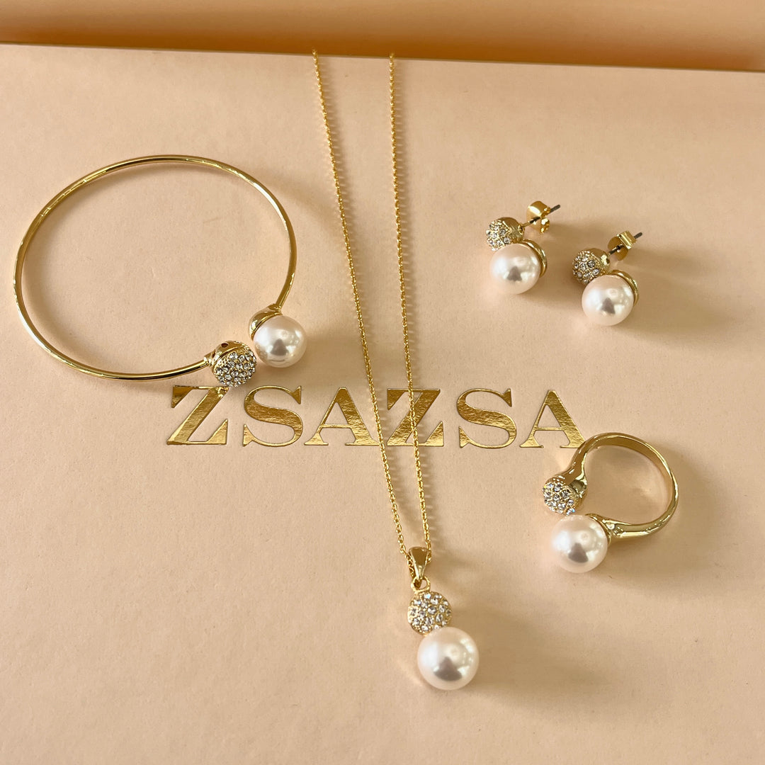 Elegant cream pearl & gold set