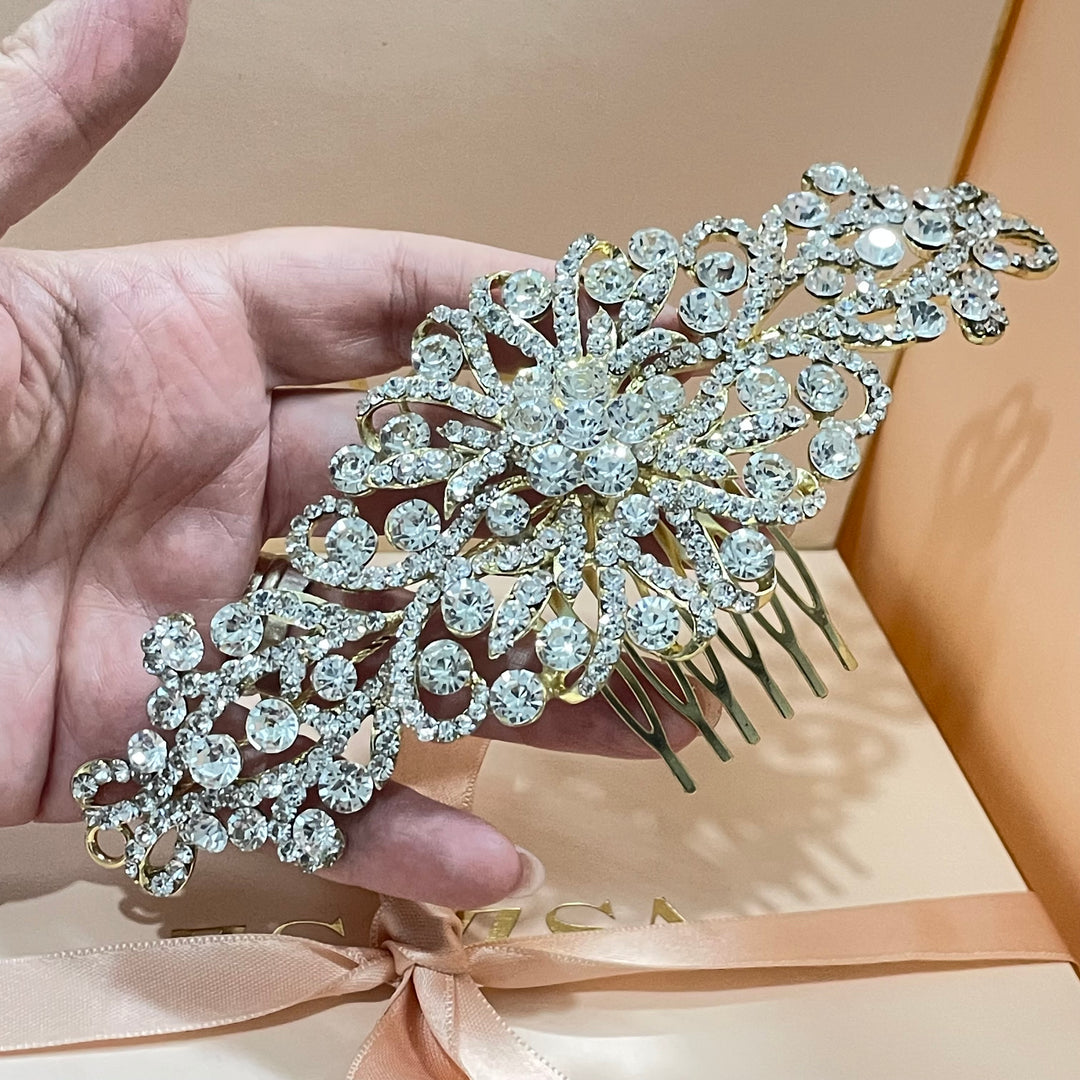 Statement gold comb