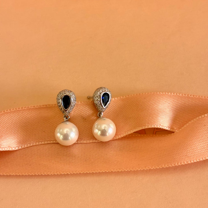 Teardrop navy blue zircone pearls earrings