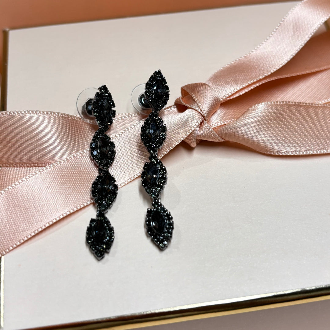 Marquise grey earrings