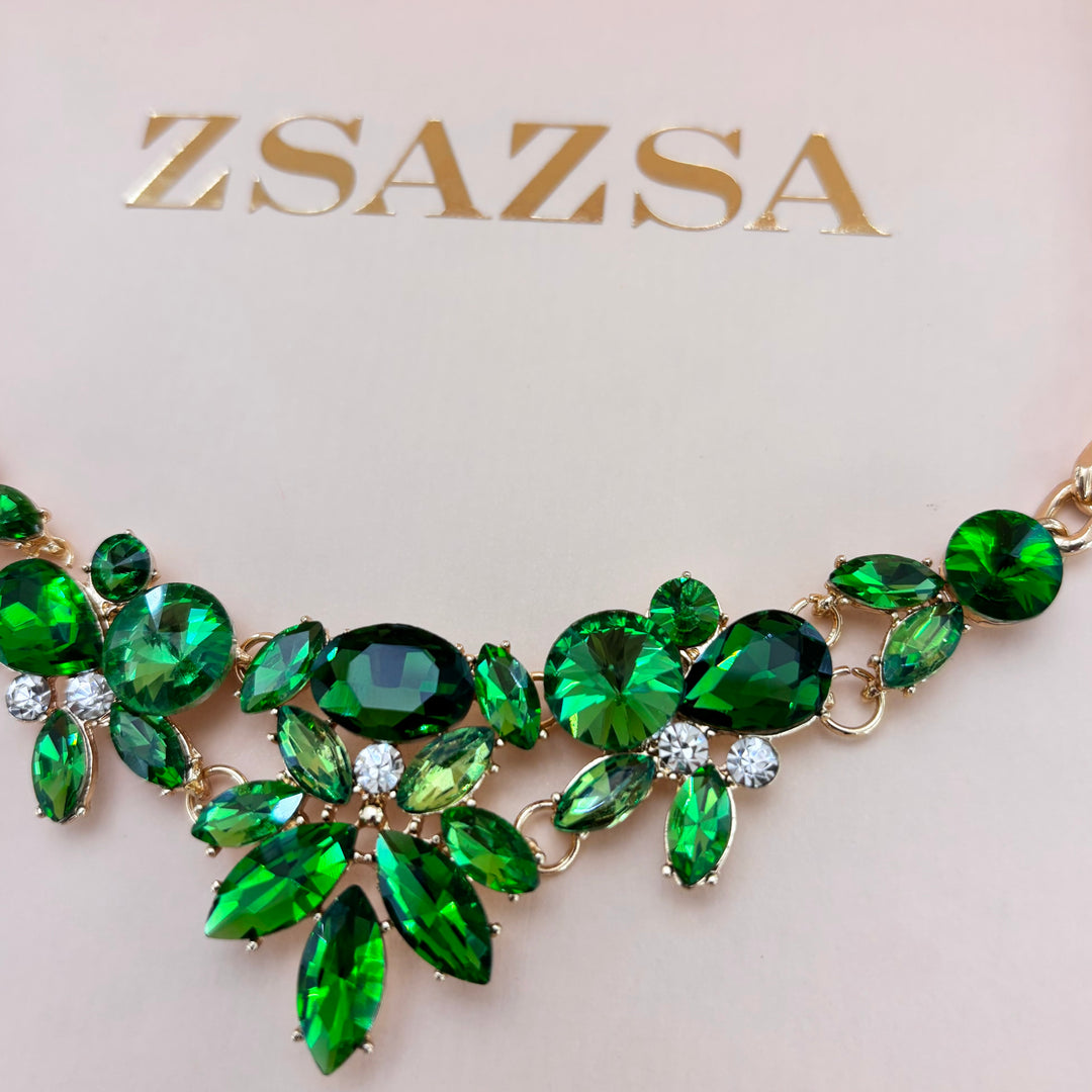Elegant green necklace