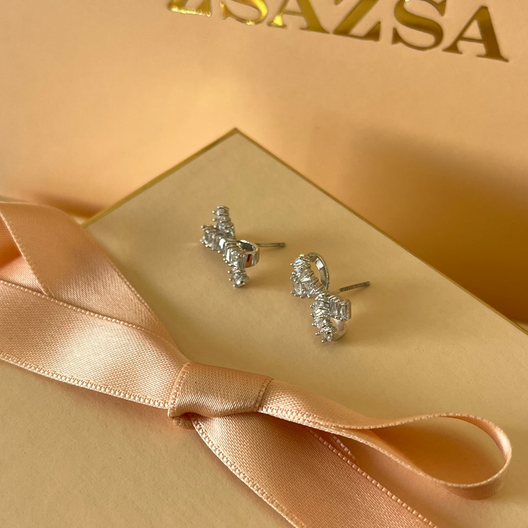 Ribbon zircone studs