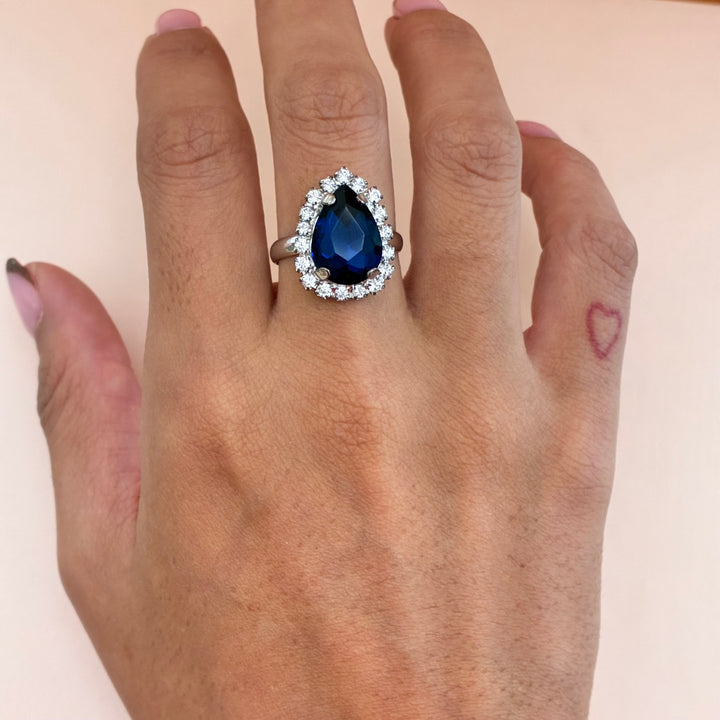 Navy blue Teardrop Preciosa crystals set