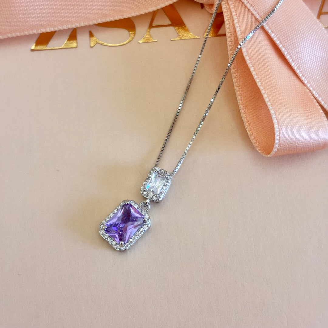 Lilac rectangular zircone pendant set