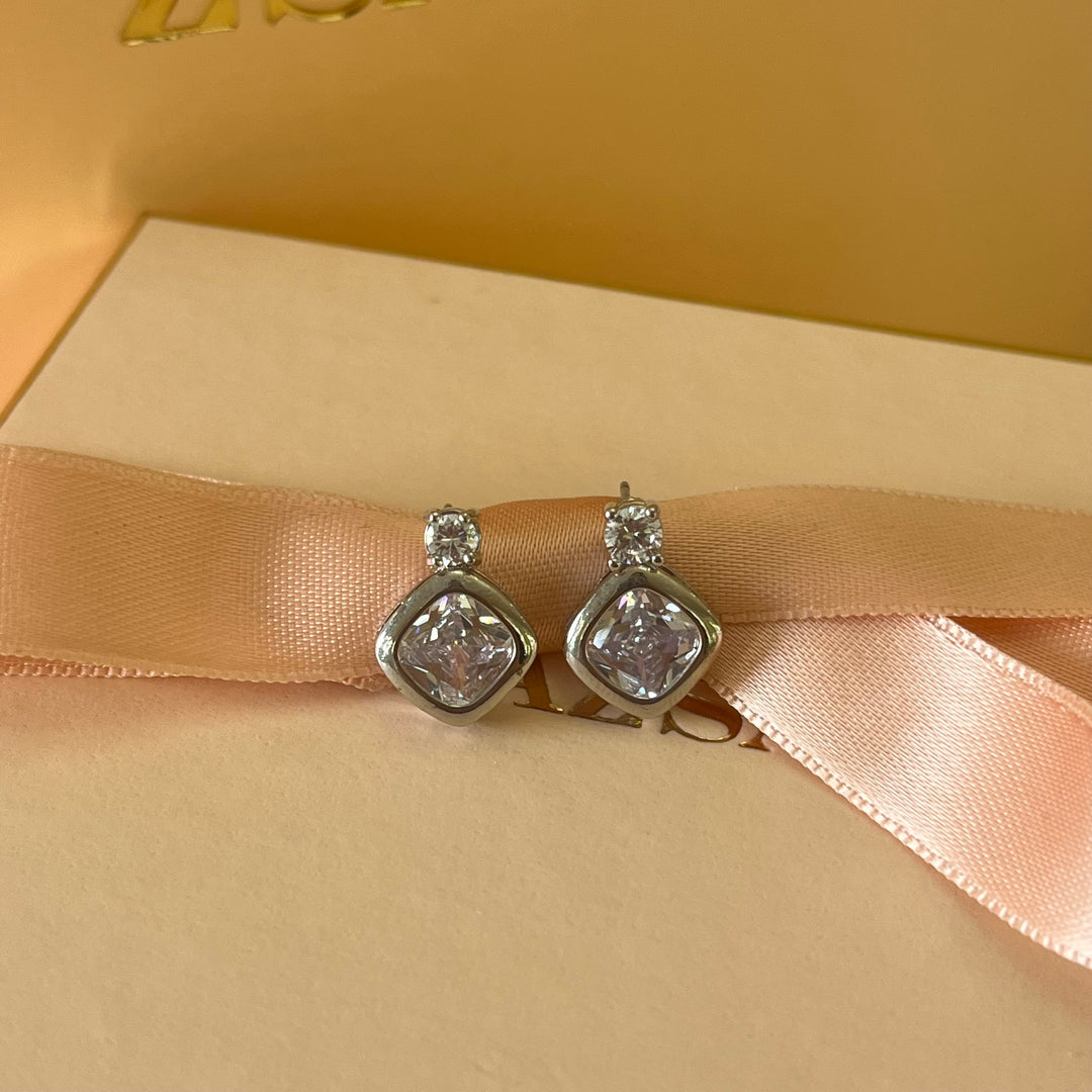 Silver zircone studs