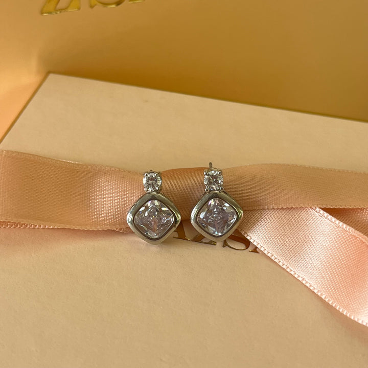 Silver zircone studs