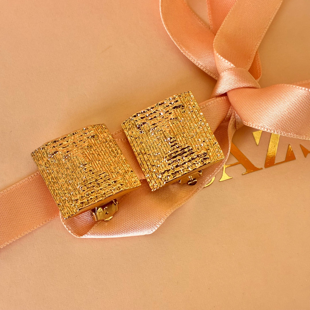 Square texture clip on earrings