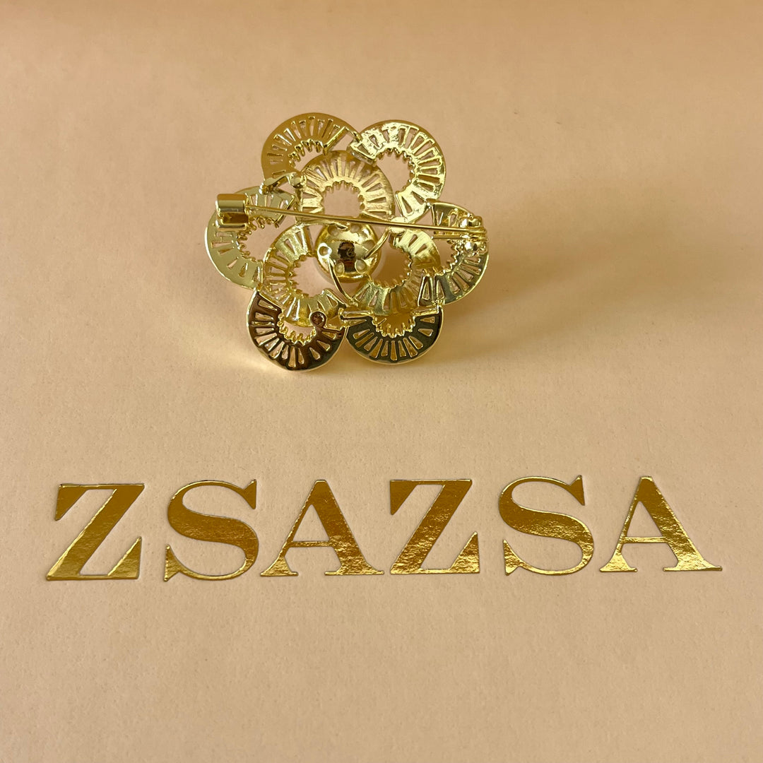 Gold flower zircone brooch
