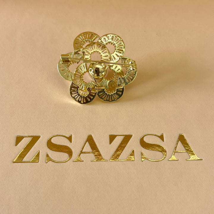Gold flower zircone brooch