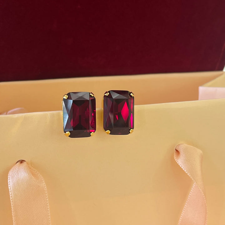 Dark red preciosa Crystals set