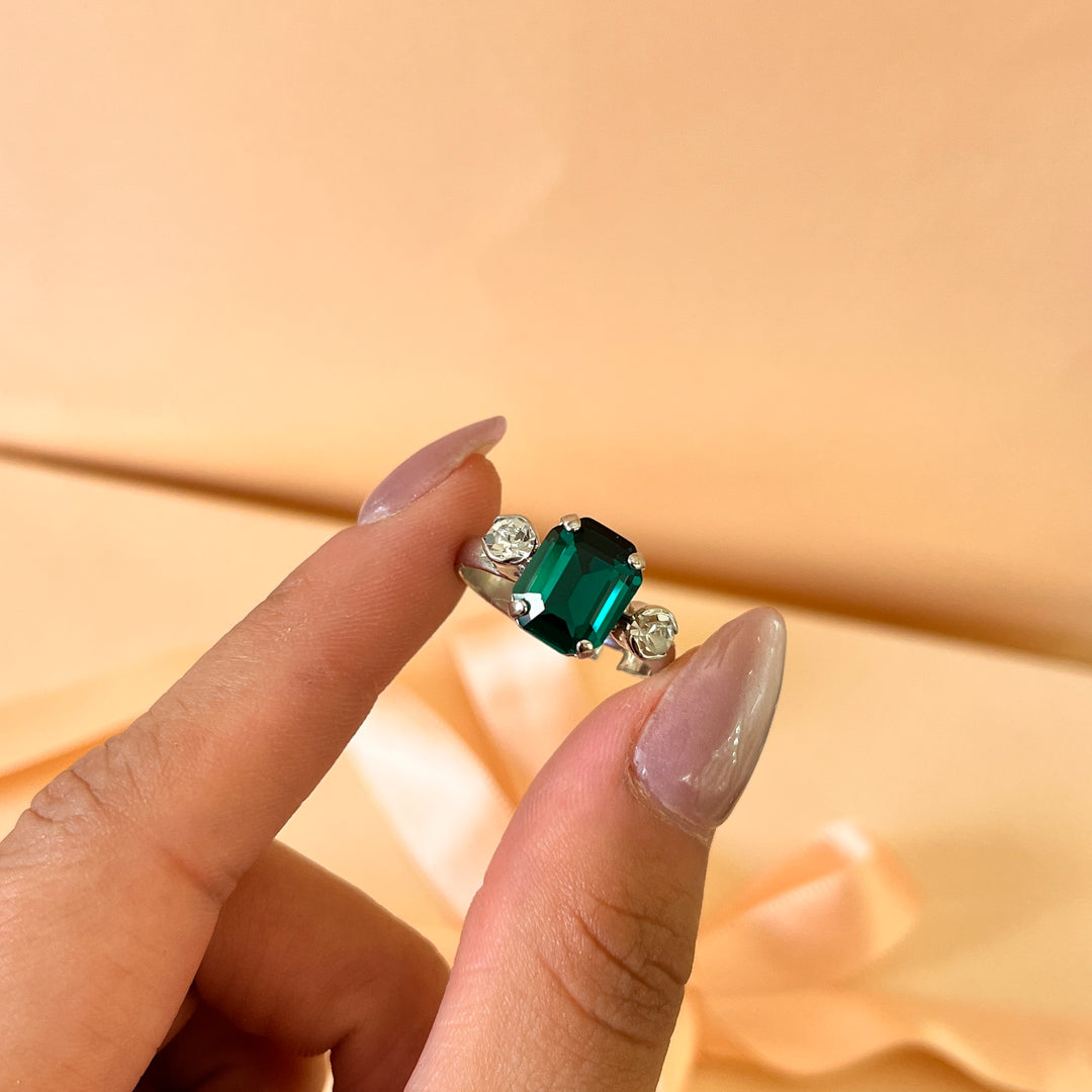 Dark green zircone Trilogy ring