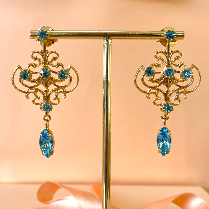Turquoise Swarovski crystals earrings