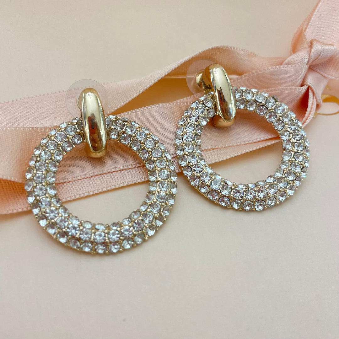 Round earrings