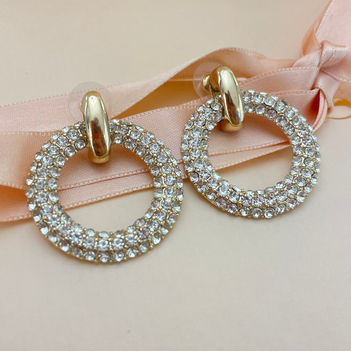 Round earrings