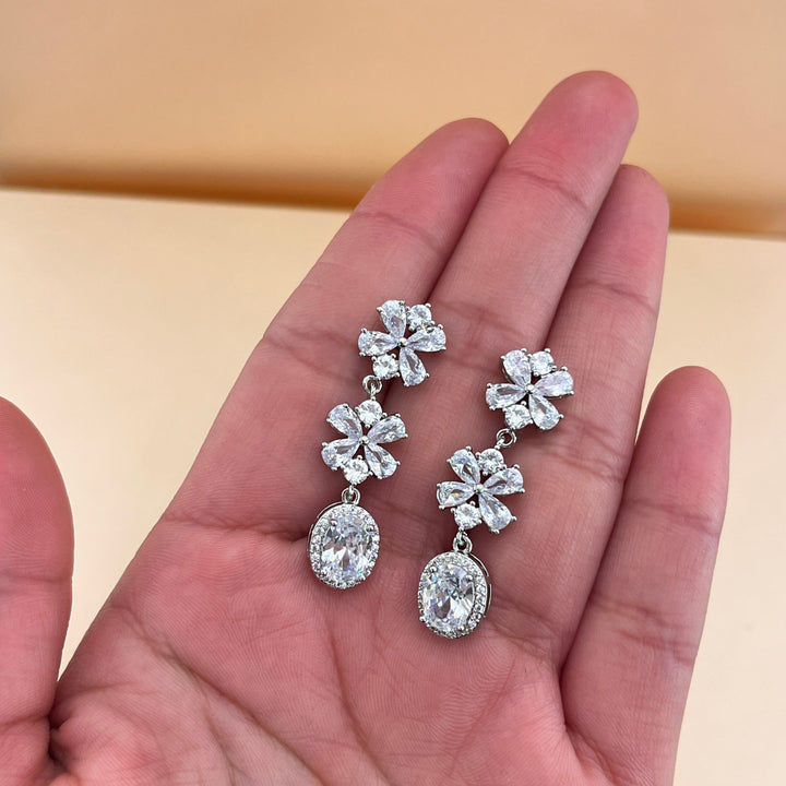 Elegant silver zircone set