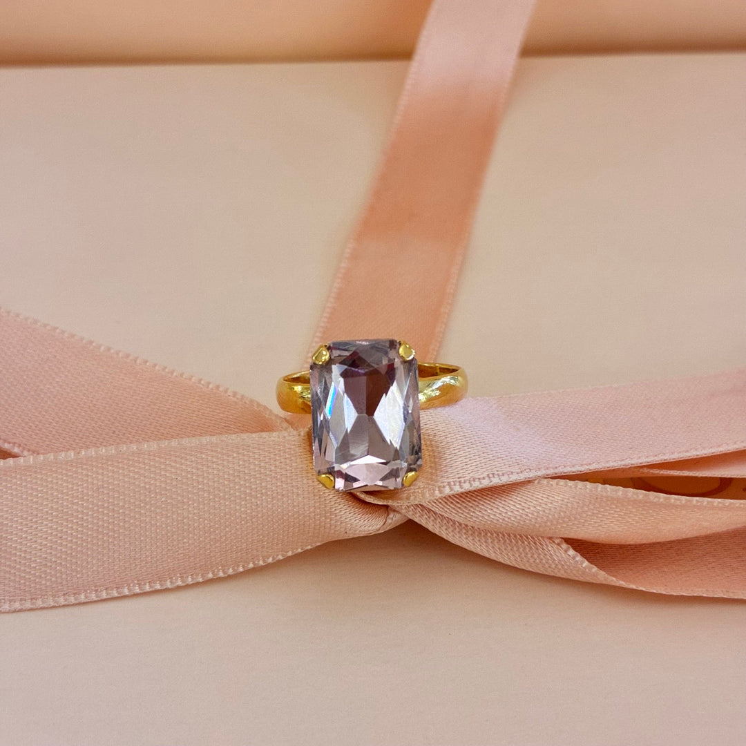 Light pink Preciosa crystals gold plated square set