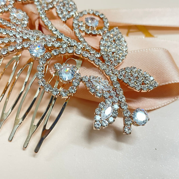 Rose gold accented leaf comb
