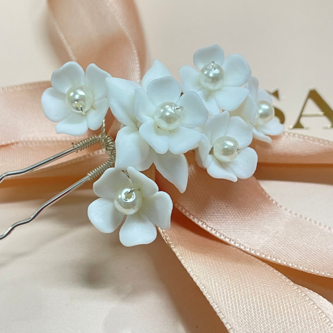 Flowers and pearls hair pin