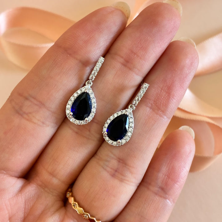 Teardrop navy blue zircone earrings