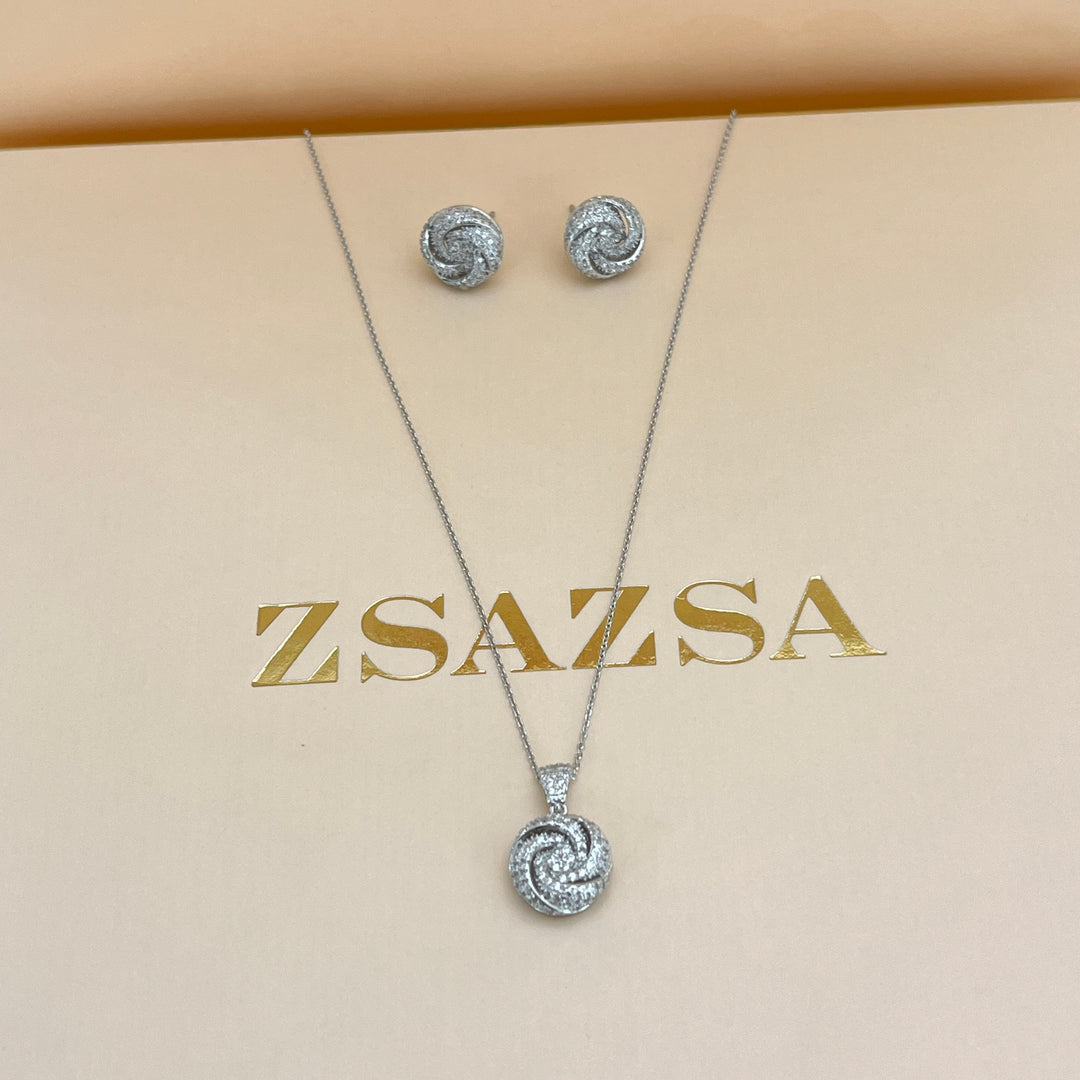 Silver round zircone set