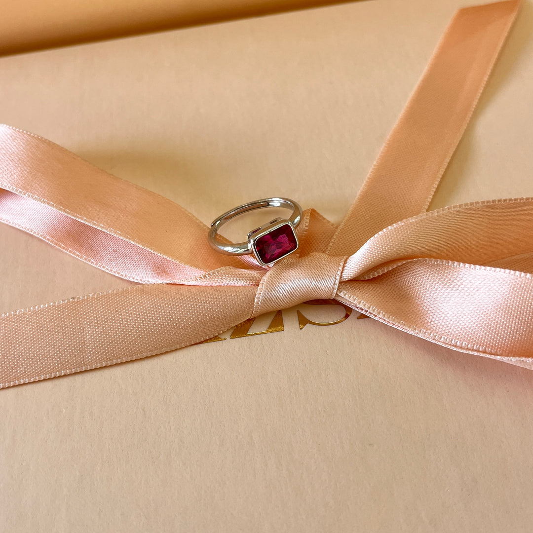 Red rectangular zircone set