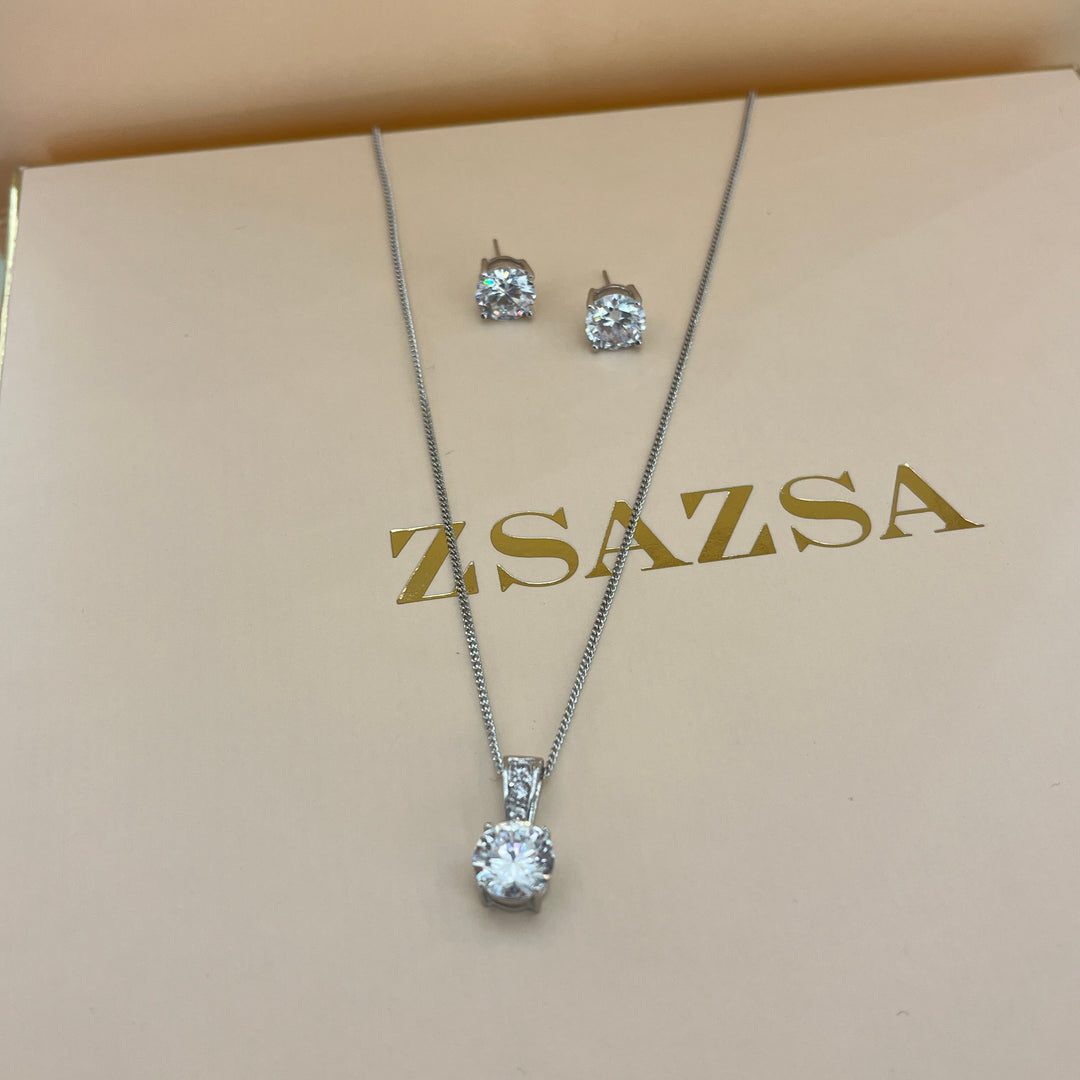 Silver solitaire zircone set