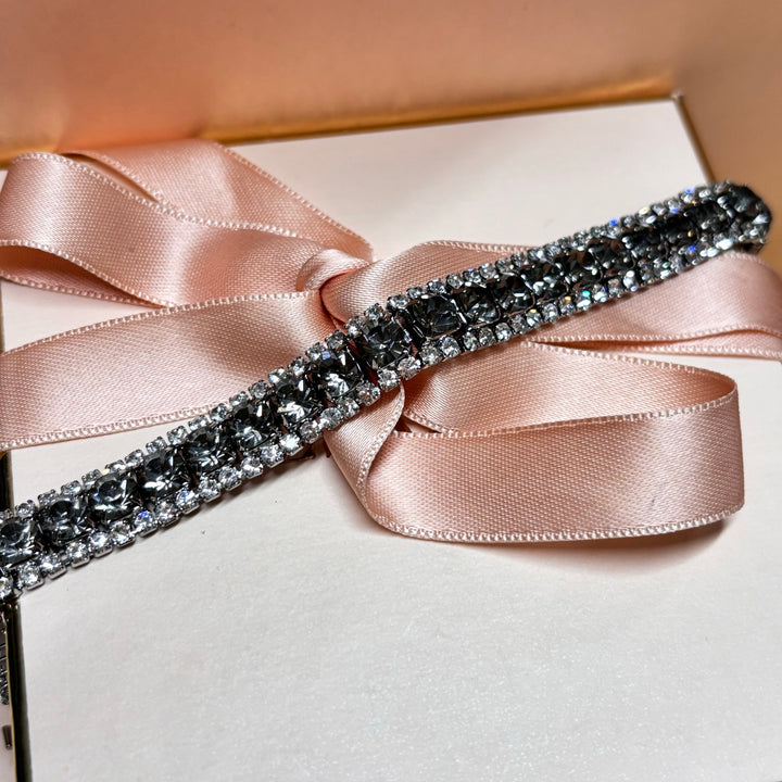 Elegant grey bracelet