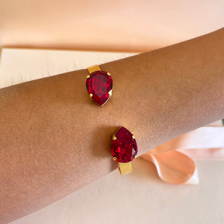 Red teardrop Swarovski crystals bangle