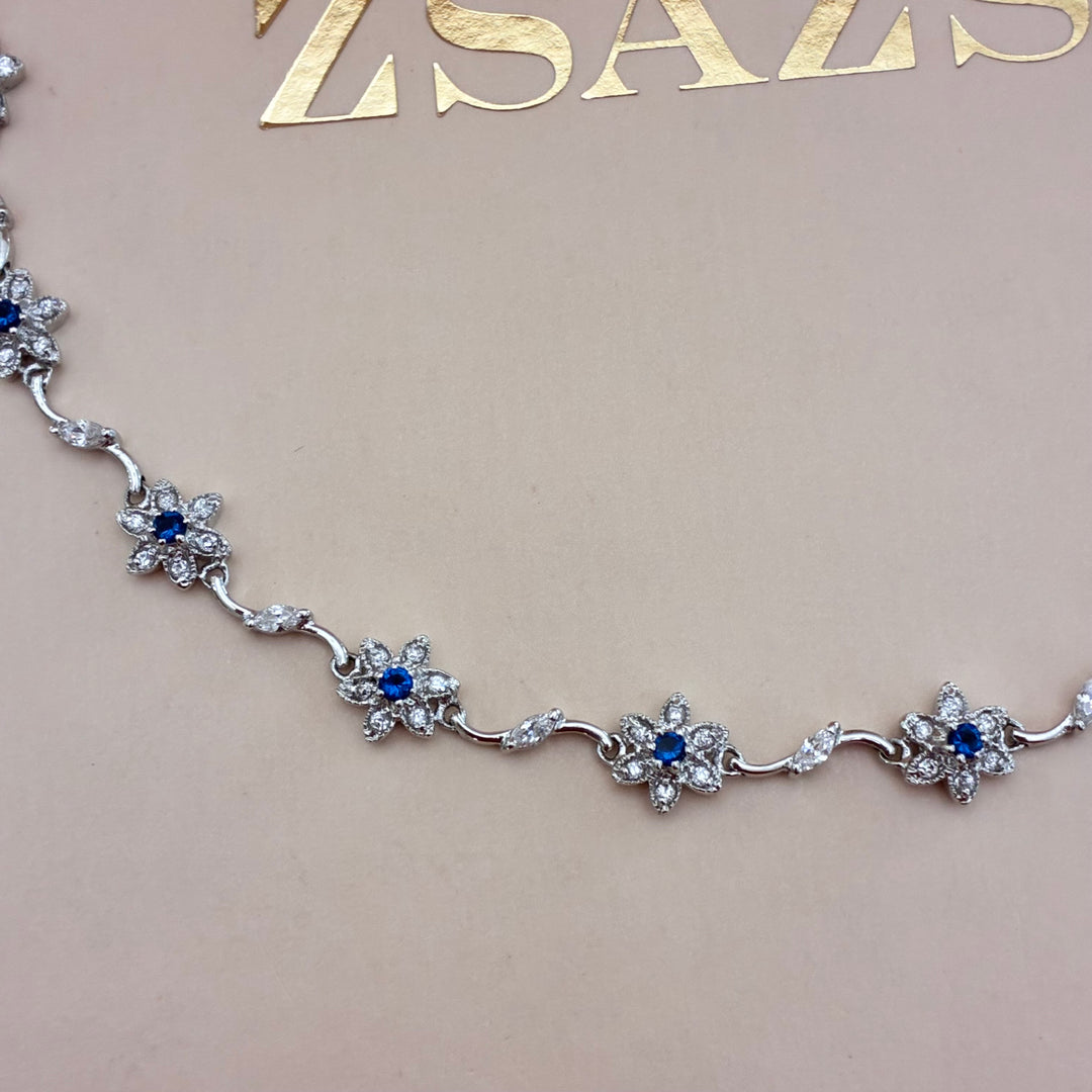 Dainty flowers navy blue zircone necklace