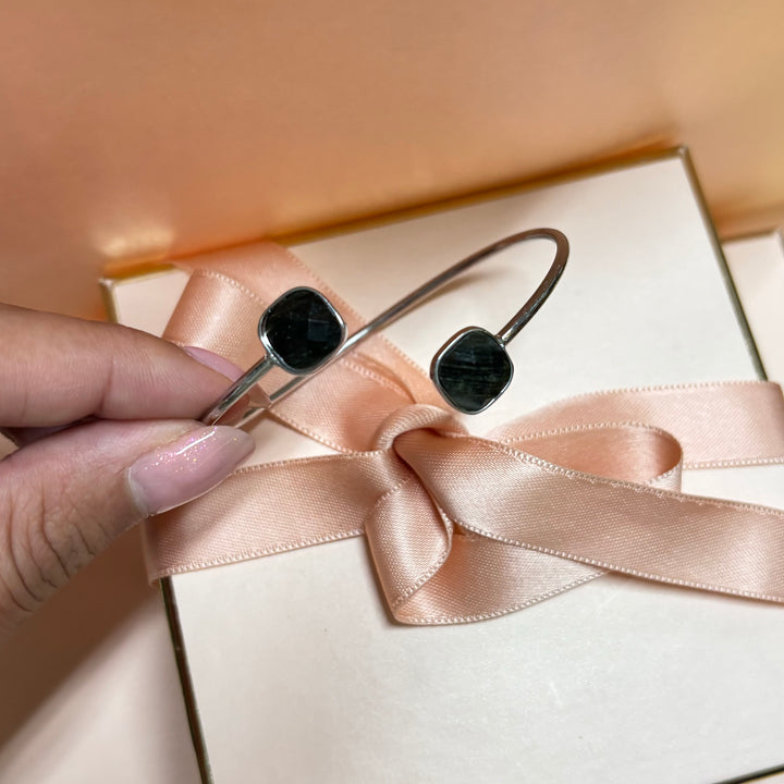 Dainty dark grey bangle