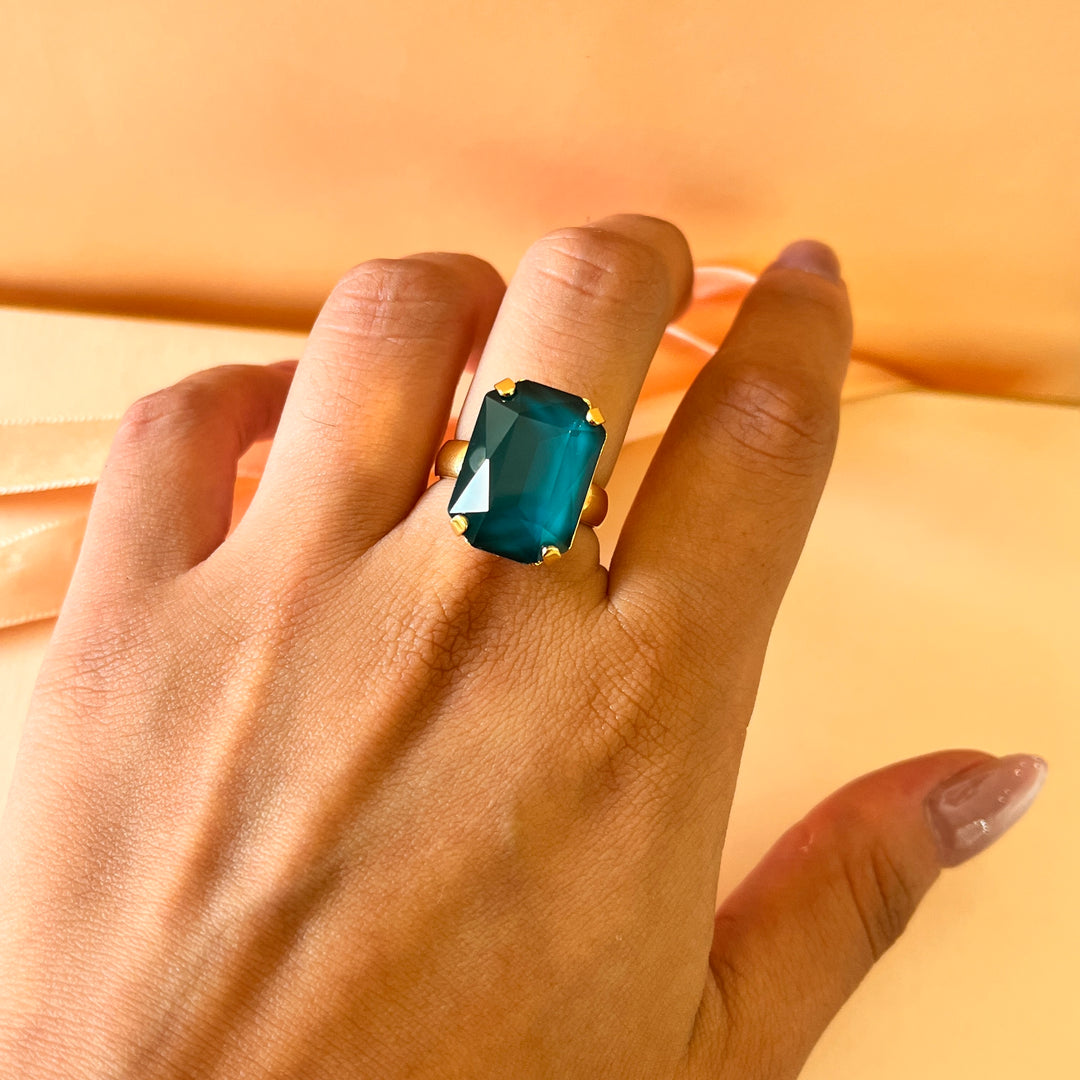 Dark green rectangular Swarovski crystals set